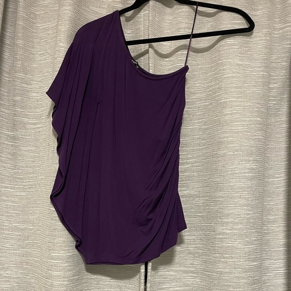 Express Tops - Express purple, one sleeve top